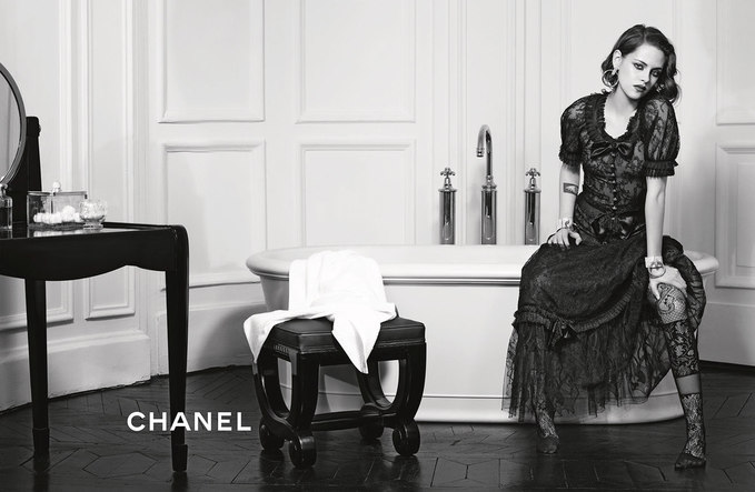 Кристен Стюарт в рекламе Chanel 2016