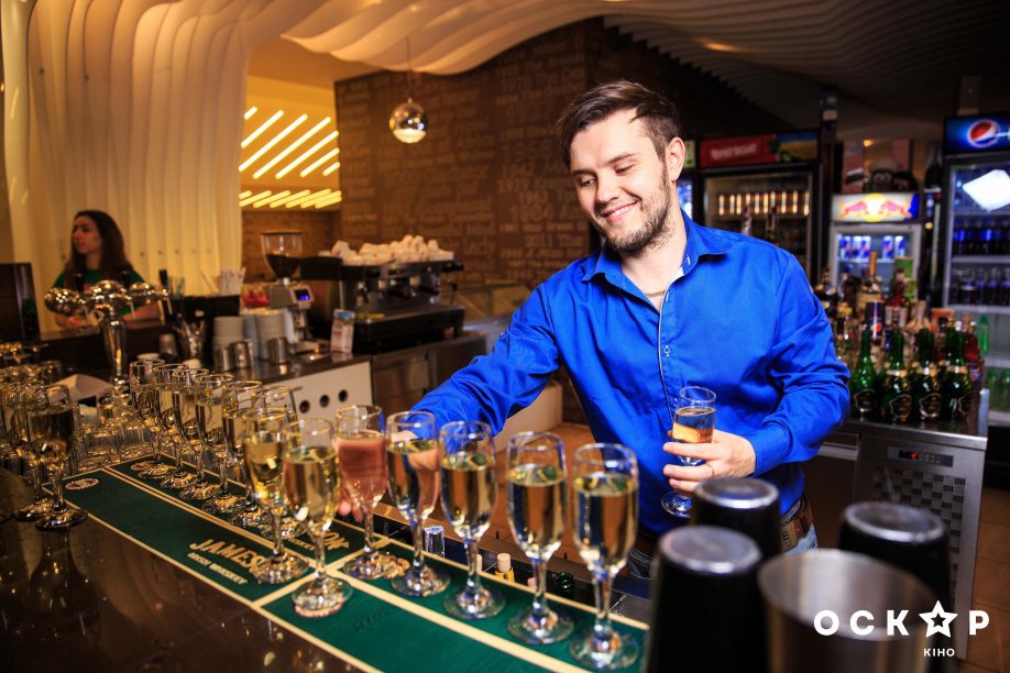 "Жизнь" Антон Корбейн премьера