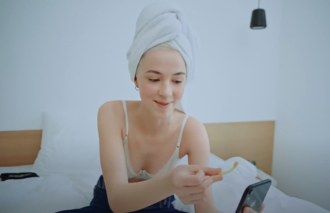 Марго Верховцева в кліпі Злати Огнєвіч