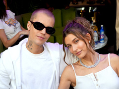 Бібер відписався в Instagram від дружини та назвав причину