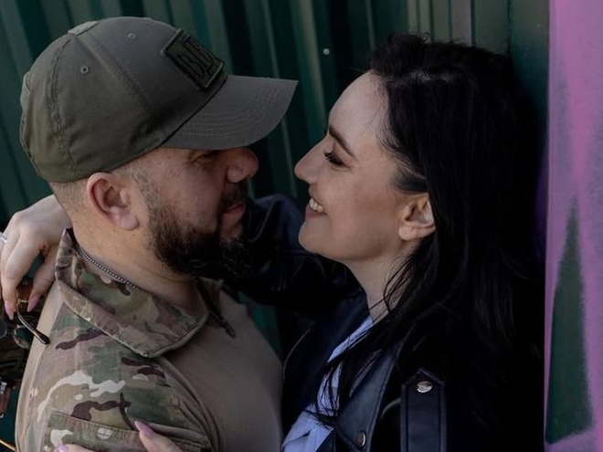 Вітвіцька розсекретила стать первістка: відео з гендерної вечірки
