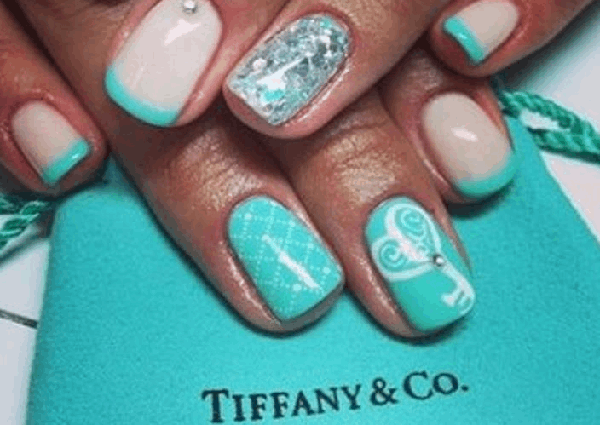 Потрясающий маникюр "Tiffany"