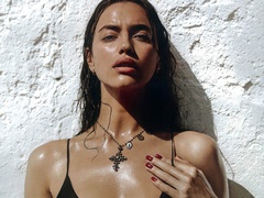 Ірина Шейк у фотосесії для Vogue Japan (вересень 2016)