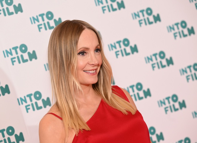 Зірка «Абатства Даунтон» Джоан Фроггатт відвідала вечірку у сукні українського бренду