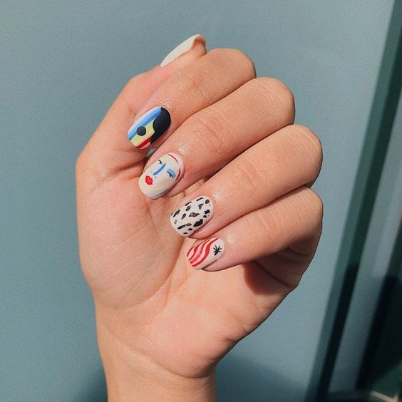 Маникюр поп-арт и оп-арт