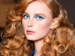 Трендовий колір сезону - синій