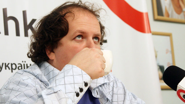 группа Тик, Виктор Бронюк