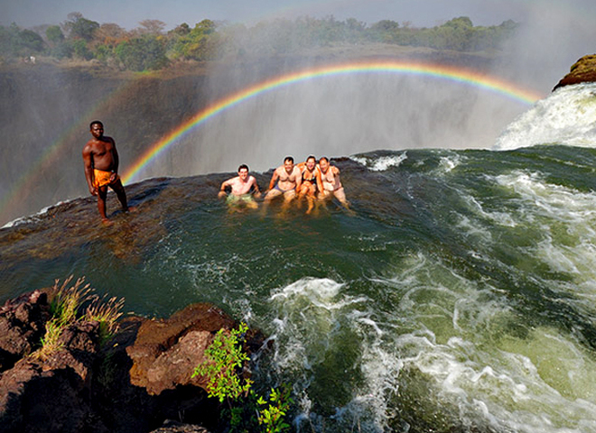 Дьявольский бассейн, Зимбабве. Африка фото