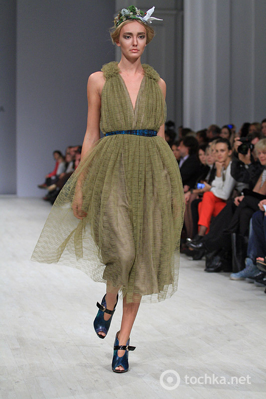 Показ Larisa LOBANOVA