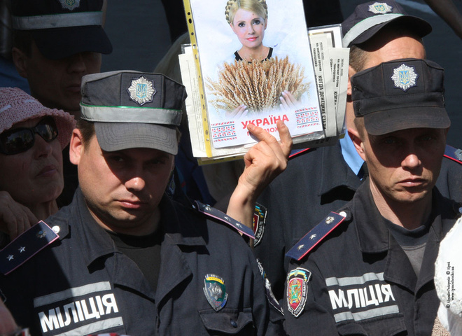 Тимошенко в ужасе от зеленки: далее будет газ в концлагерях