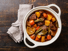 Як приготувати гуляш зі свинини в сковороді