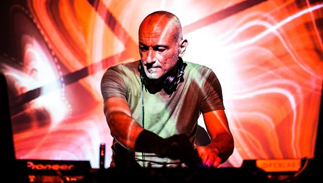 Роберт Майлз (Facebook)