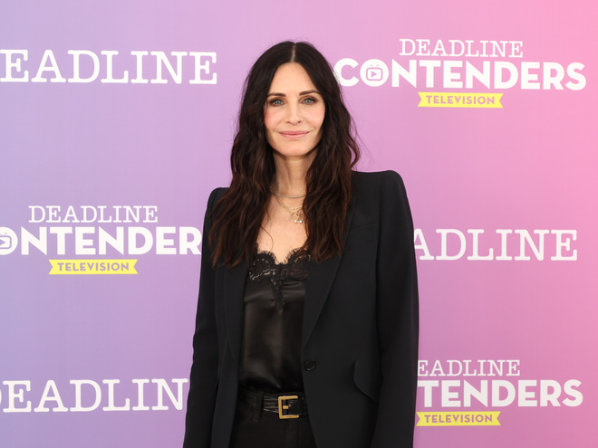 «Подруга на все життя»: Кокс публічно привітала Еністон із 56-річчям