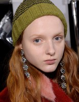 Бьюти-образ моделей с показа Gucci Осень 2015