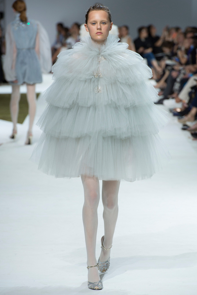 Коллекция Giambattista Valli Haute Couture осень-зима 2016/2017