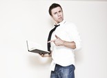 Он альфонс или не работает временно?