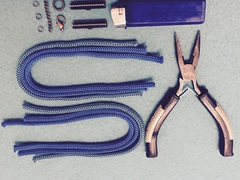 Браслет из шнурков за 15 минут от Алины Сердюк: мастер-класс