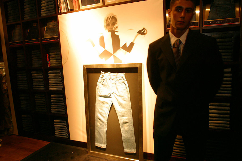 Джинсы с высокой посадкой