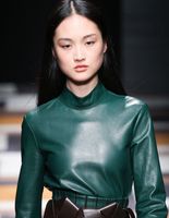 Б'юті-образ моделей з показу Salvatore Ferragamo Осінь 2015 Б'юті-образ моделей з показу Salvatore Ferragamo Осінь 2015