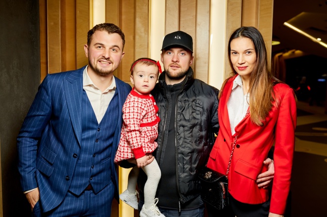 Мамахохотала