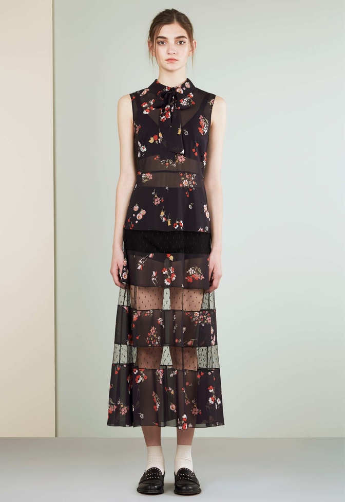 Юлия Ратнер стала лицом RED Valentino Resort 2017