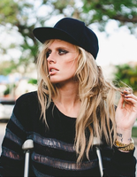 Настоящая красота: модель без ноги покоряет мир моды