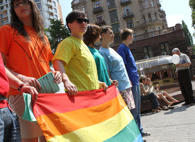 Флеш-моб против гомофобии и трансфобии