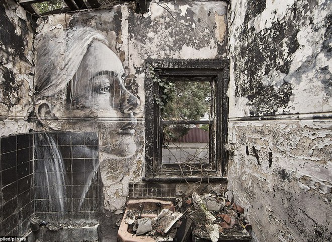 "Пустое": художник рисует женские портреты на заброшенных зданиях