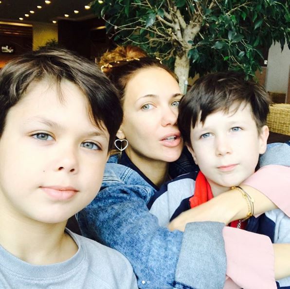 Екатерина Климова на отдыхе с детьми