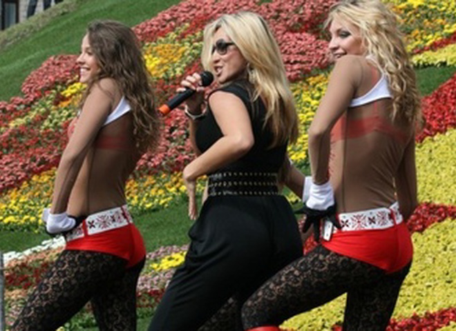 Наталка Карпа устроила цветочное шоу