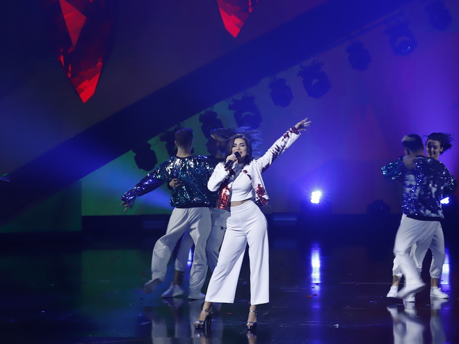 Певица Алина Башкина влюбила в себя весь Казахстан