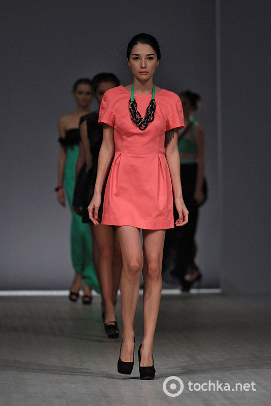 Показ Elena BURBA