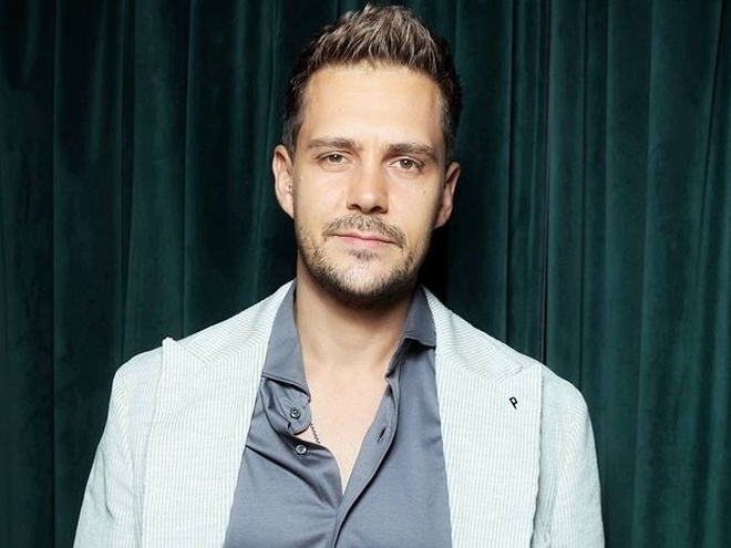 Путіністу Мілошу Биковичу знайшли заміну в серіалі «Білий лотос»