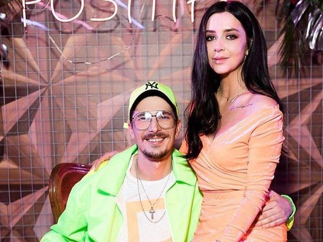 «Розлучення з повагою»: Ексдружина Позитива показала, як вони спілкуються по відеозв'язку