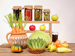 Салат из огурцов с морковью на зиму: пошаговый рецепт