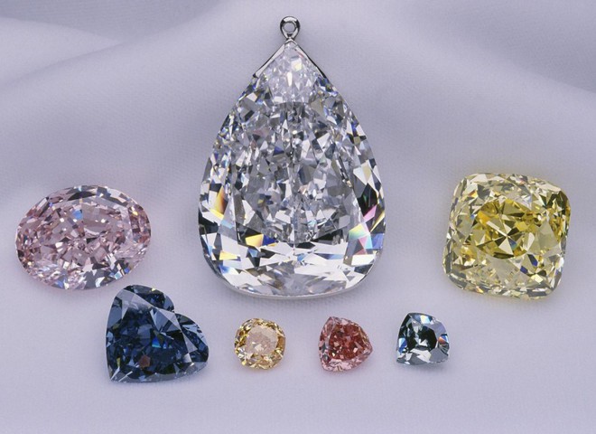 Уникальные бриллианты и жемчуг продадут на Christie’s