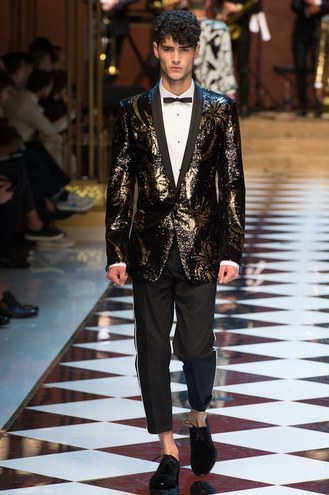 Как носить мужской пиджак весной-летом 2017: Dolce & Gabbana 