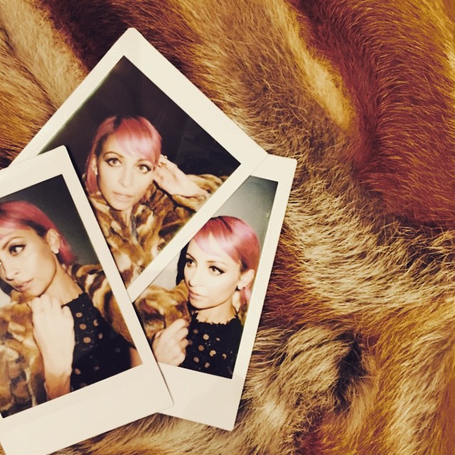 Ніколь Річі пофарбувала волосся в яскраво-рожевий колір