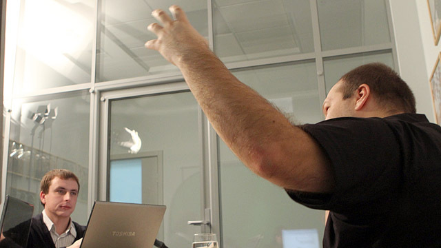 Денис Олейников