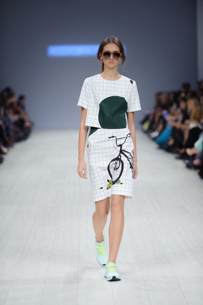 LARISA LOBANOVA ss 2016