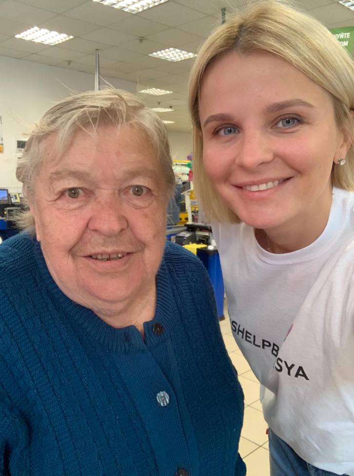 В Украине прошла шестая волна всеукраинского флешмоба #letshelpbabusya