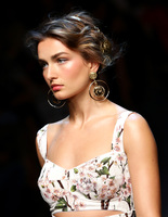 Прически для длинных волос в стиле Dolce&Gabbana