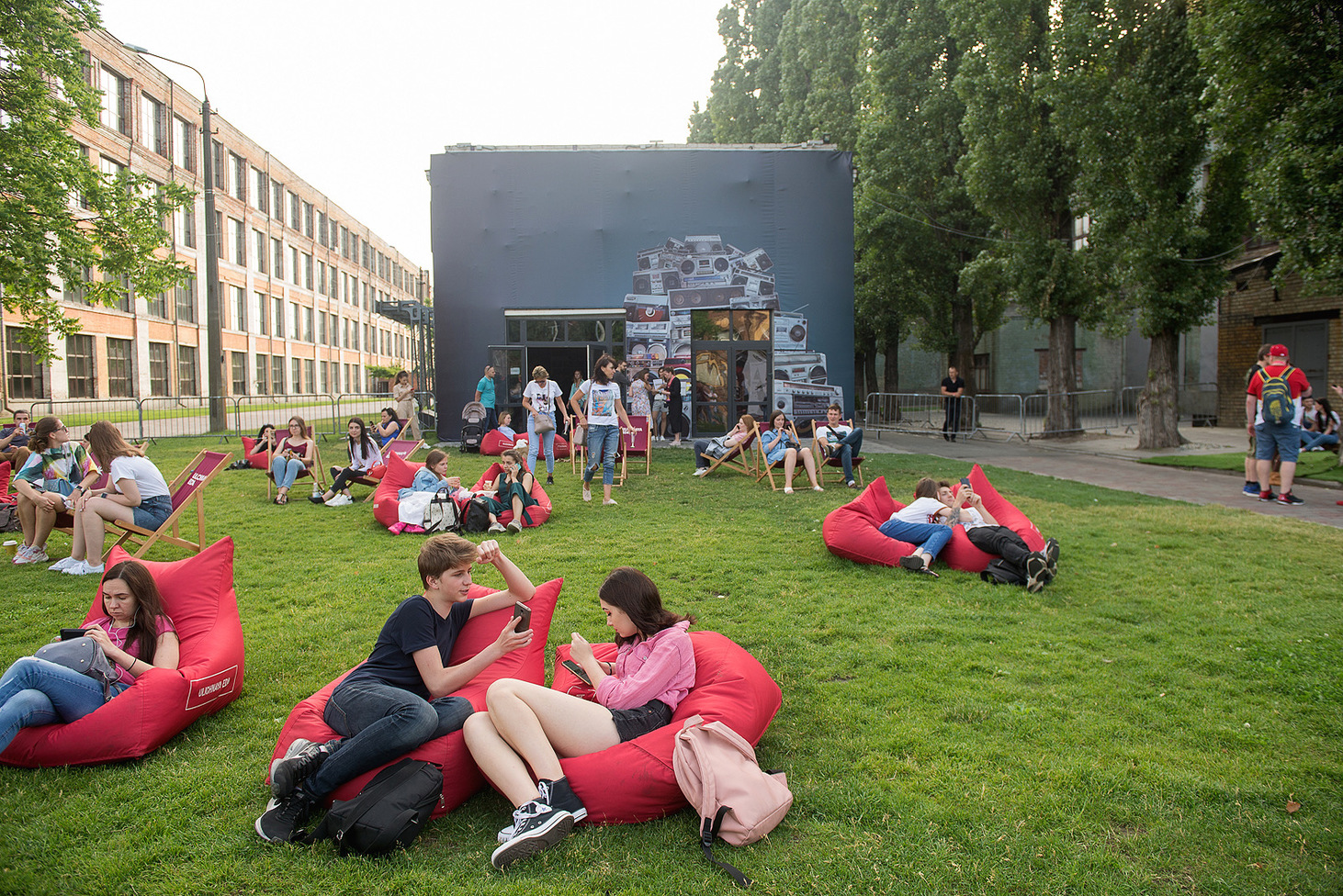 Унікальна виставка, майстер-класи, концерт у новому складі: як пройшов концерт Бумбокс у Києві