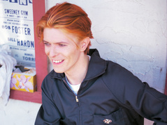 Неопубликованные фото Дэвида Боуи покажут в Англии