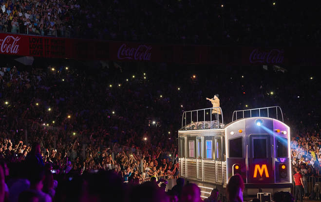 Стадионное шоу MONATIK - в сети: теперь каждый может посмотреть, каким был концерт на "Олимпийском"