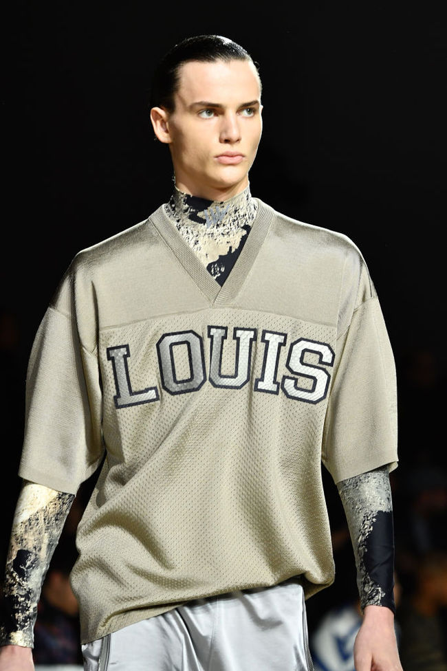 Чоловічі стрижки: гладкі