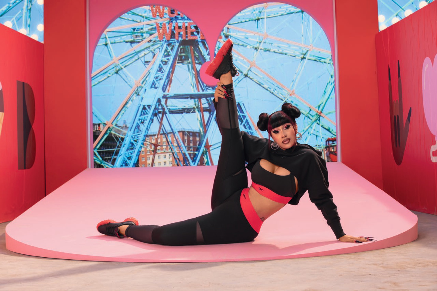 Карди Би и Reebok