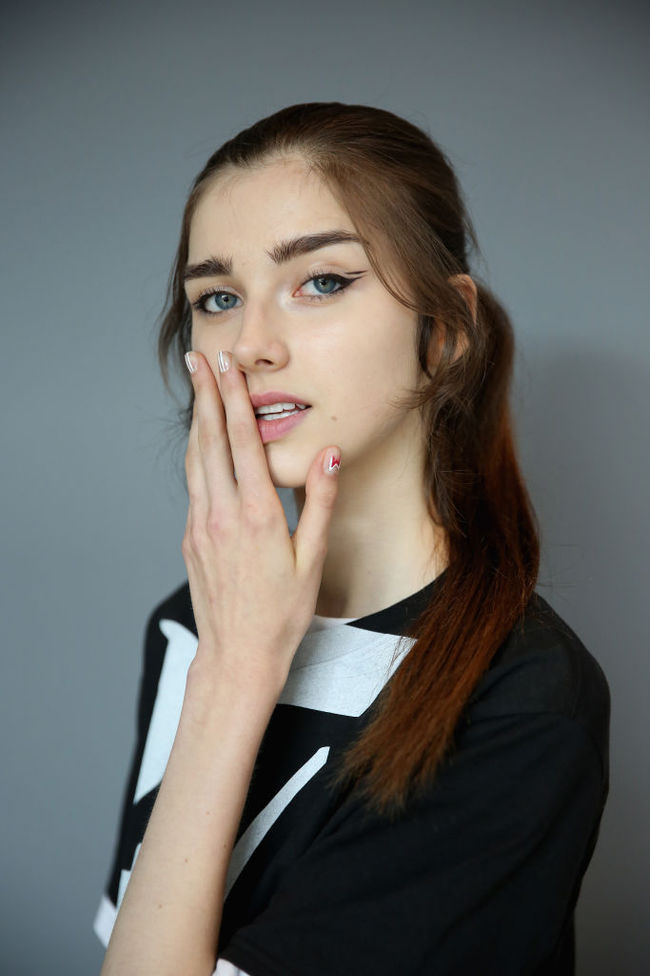 Макіяж на Тижні моди в Нью-Йорку: стрілки