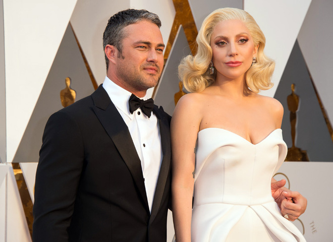 Оскар 2016: Леди Гага на красной дорожке