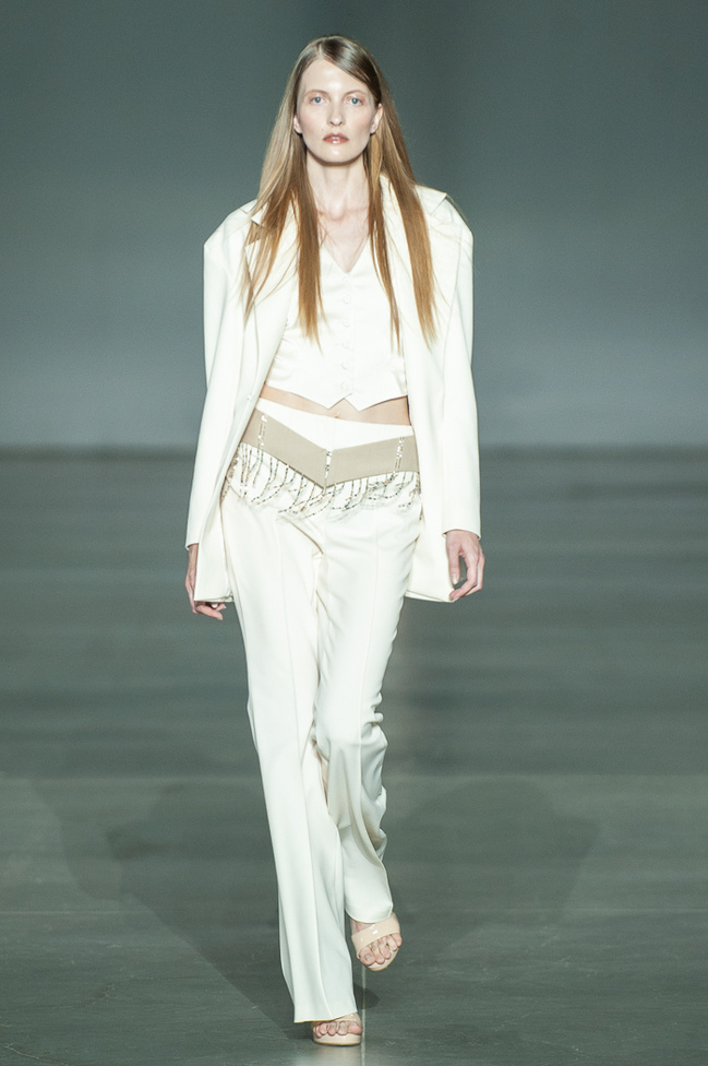 Показ Arutiunova: UFW noseason sept 2021 на Ukrainian Fashion Week noseason sept 2021